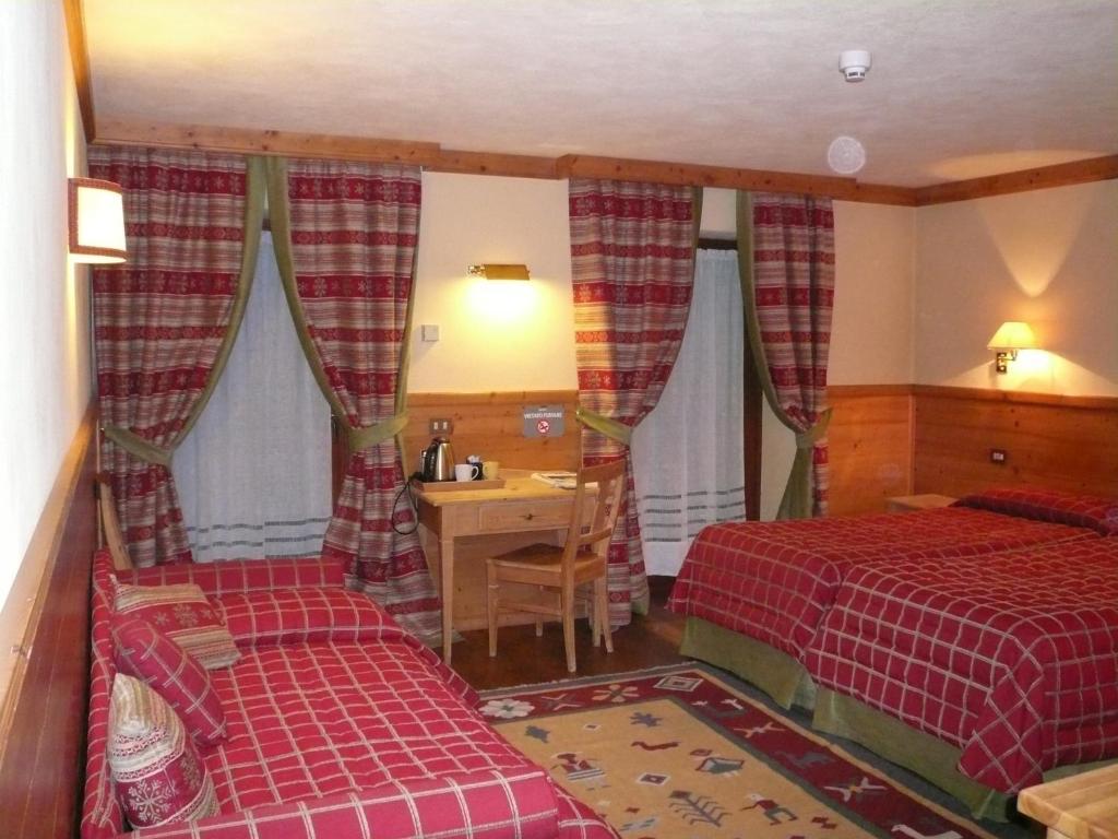 Hotel Mignon Breuil-Cervinia Oda fotoğraf